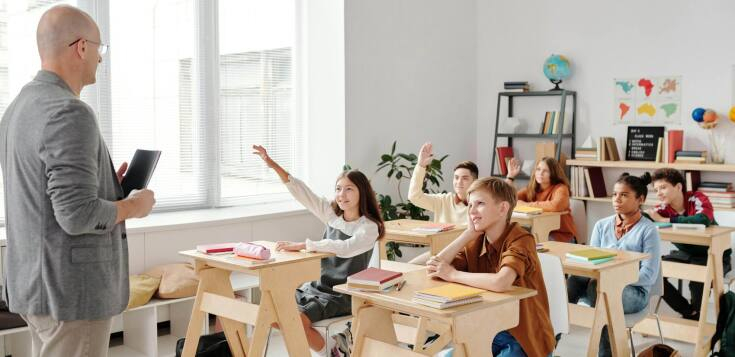 Rückbesinnung: Der Lehrende als Motivator und der soziale Klassenverband als Mittelpunkt (Bild:Pexels, Max Fischer)